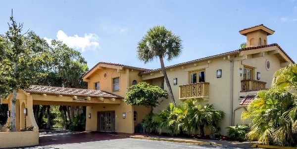 Red Roof Inn Tampa Bay - St. Petersburg image 1