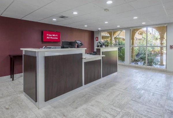 Red Roof Inn Tampa Bay - St. Petersburg image 10