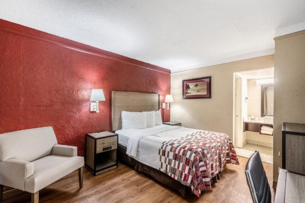 Red Roof Inn Tampa Bay - St. Petersburg image 26